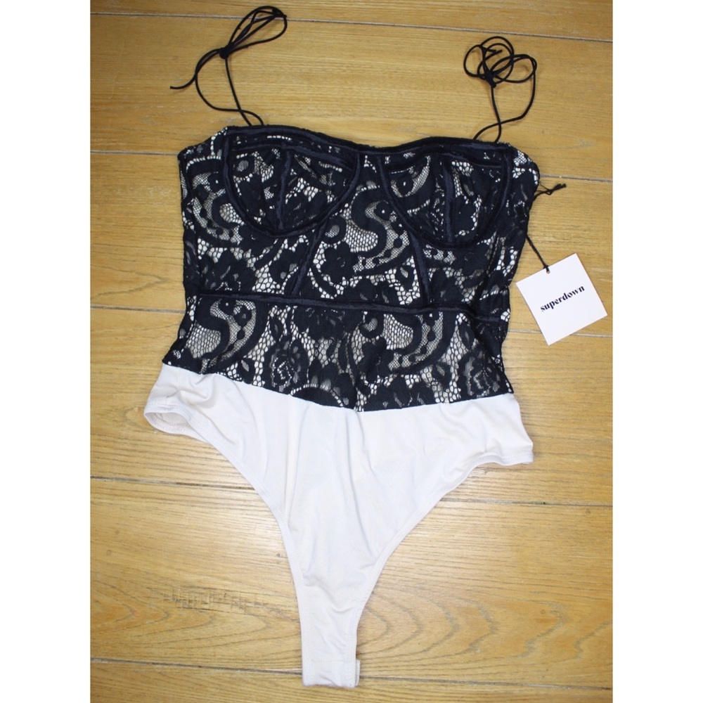 SOLD. Revolve Superdown NWT Stasia Lace Bodysuit XS - Picture 2 of 11